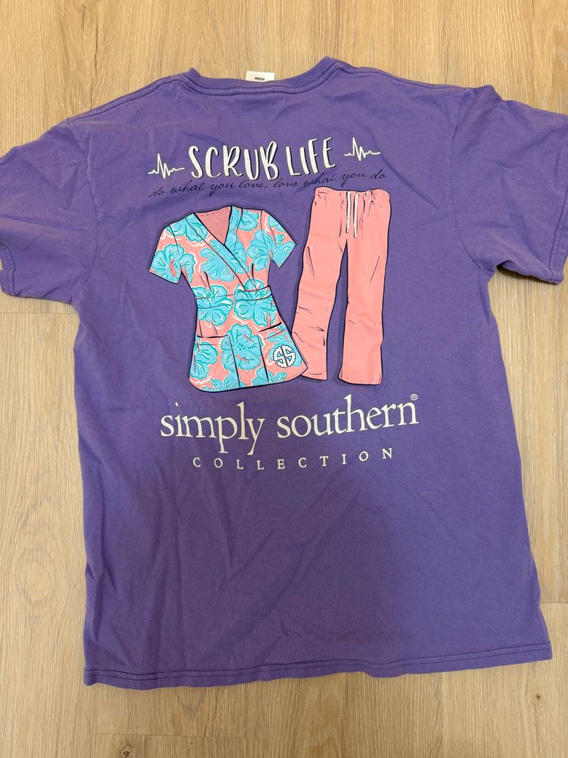 Simply souther nurse shirt  Women's - M