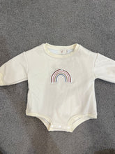 Load image into Gallery viewer, Alice &amp; Co 6-12 month Cream Bubble with Rainbow 6 Months
