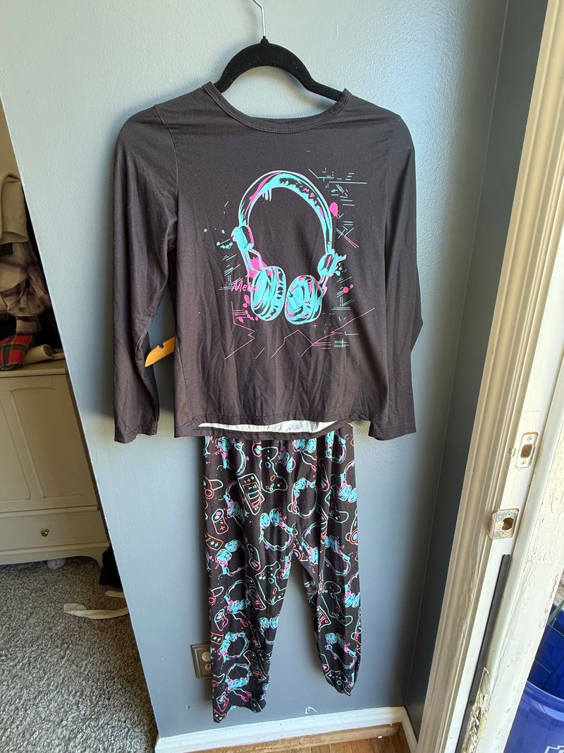 Boutique Gamer PJs - long sleeve and pants 10
