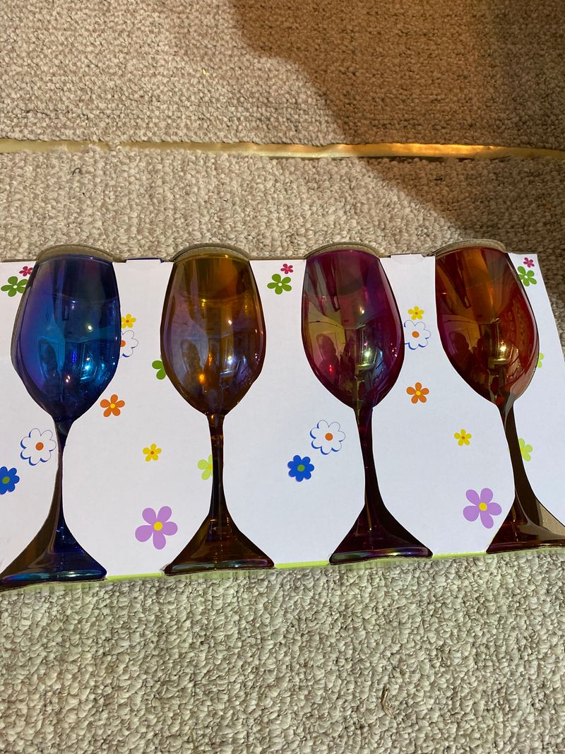 4pack Iridescent Wine Glasses