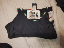 Load image into Gallery viewer, Parade black &amp; flowers NWT 3xl thong bra set 1/2 available
