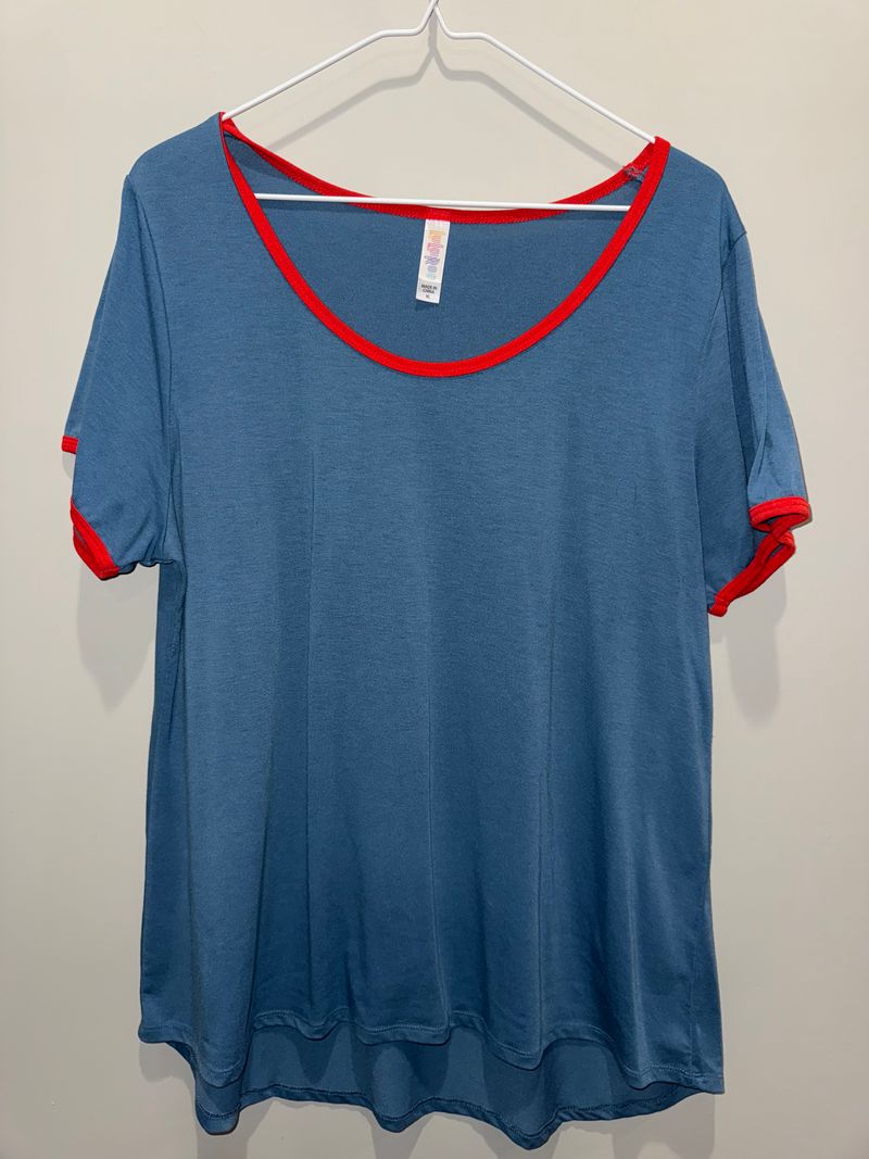 Lularoe tee  Women's - XL