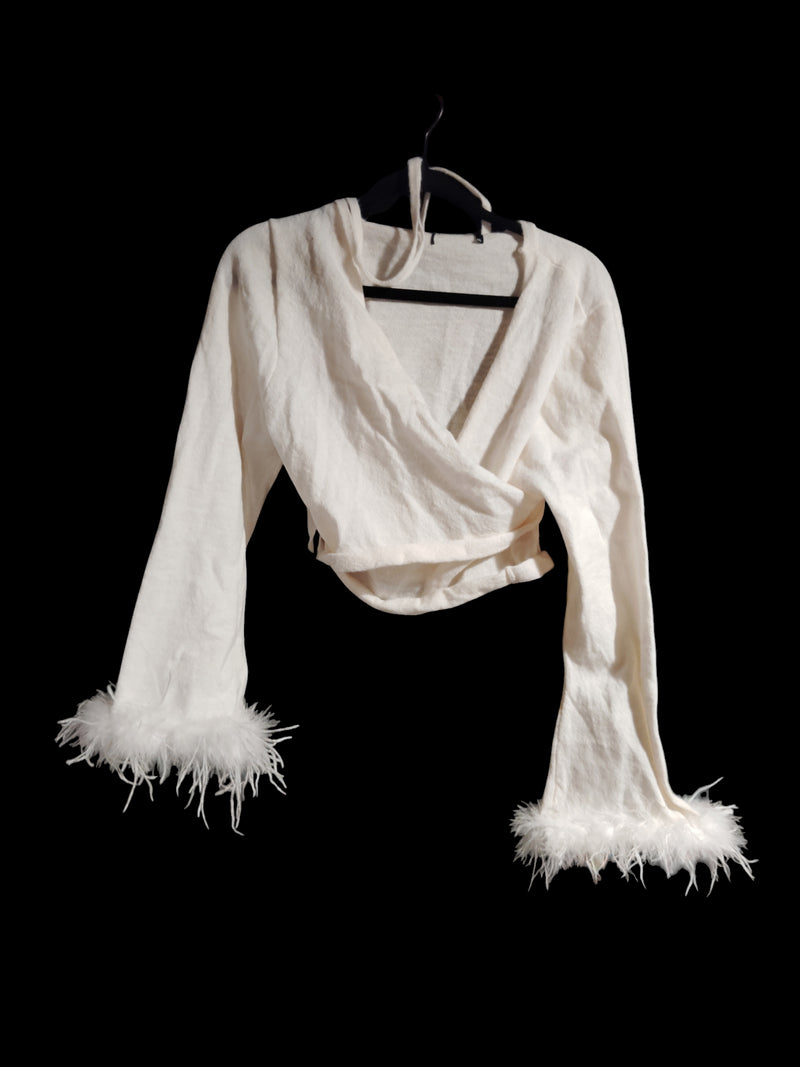Cream gently used, wrap around top fuzzy sleeves EUC SMR WNT Women's - XL