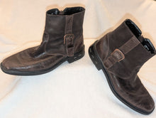 Load image into Gallery viewer, Rockport Leather distressed boots 9-1/2 (Adult)
