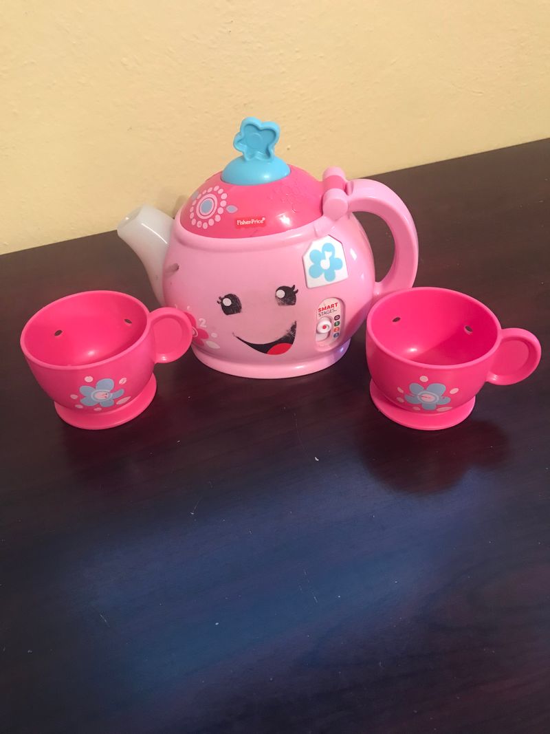Susie Pink tea pot with 2 cups Pretend Toy