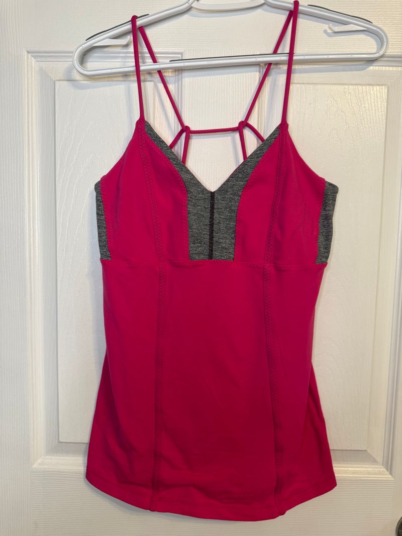 Lululemon Pink and gray yoga strap top. Size 8 Women's - M