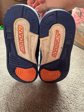 Load image into Gallery viewer, Jordan Blue Jordon airs 6-1/2 (Big Kid)
