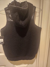 Load image into Gallery viewer, Avia Vest hooded blk sherpa, new Women&#39;s - S

