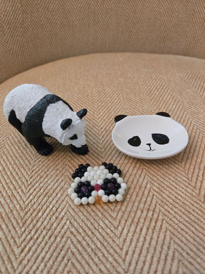 Pandas 1 figure, 1 small ceramic dish, 1 beaded face Figures and Animals