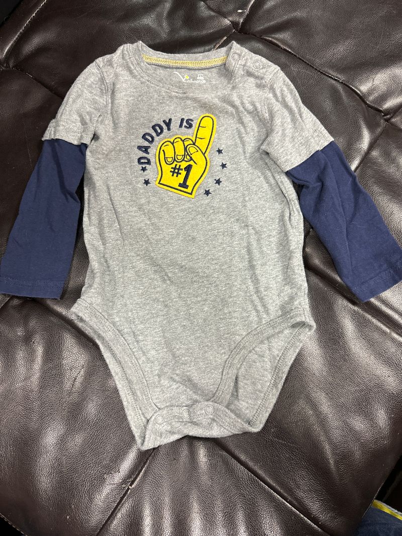 Jumping Beans Long sleeve onesie Daddy is #1 Long sleeve grey onesie w/ navy blue sleeves Daddy is #1 24 Months