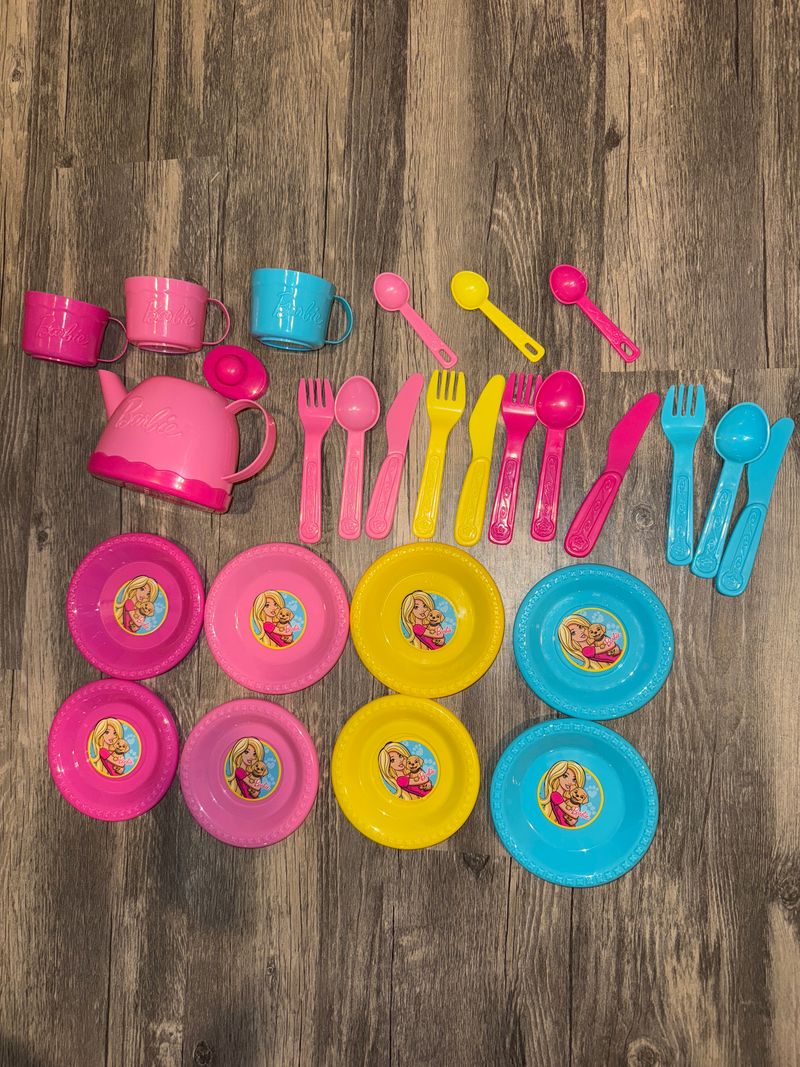 Barbie dinnerware tea partial set 26 pcs. Tea pot w lid, 3 cups tspoons 8 plates 4 forks knives 3 lg spoons Pretend Toy
