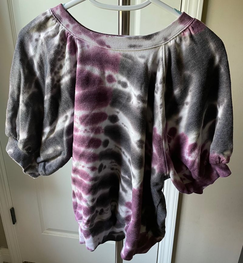 EUC - balloon sleeve top  Women's - M