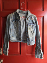 Load image into Gallery viewer, American eagle Jean jacket Women&#39;s - M
