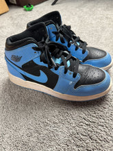Load image into Gallery viewer, Jordan Blue black air Jordan 5-1/2 (Big Kid)
