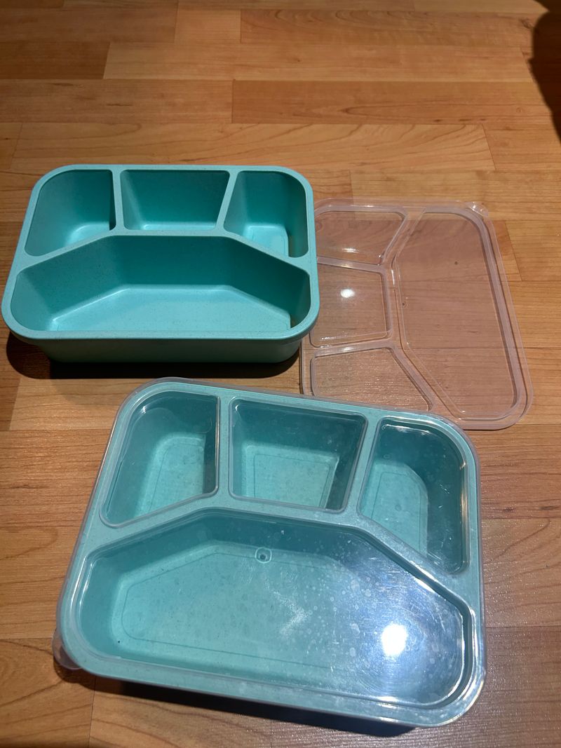 Snackcuterie Small snack containers with lids x2
