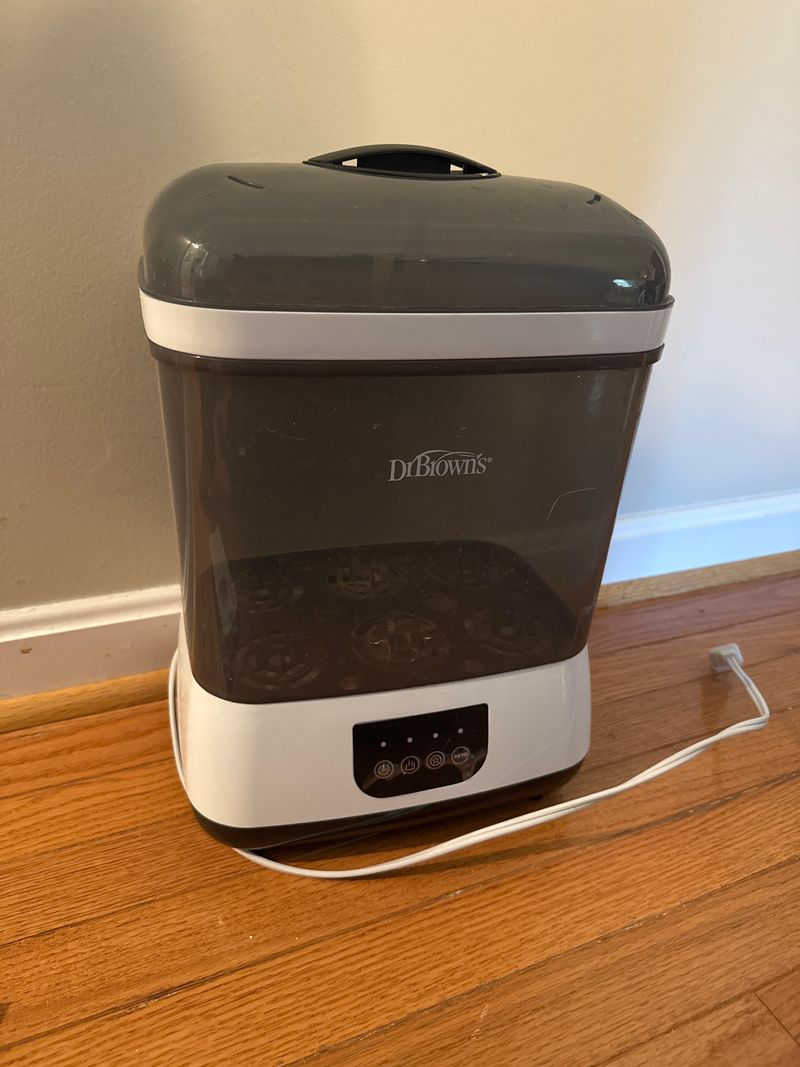 DrBrowns Automatic bottle sterilizer and dryer