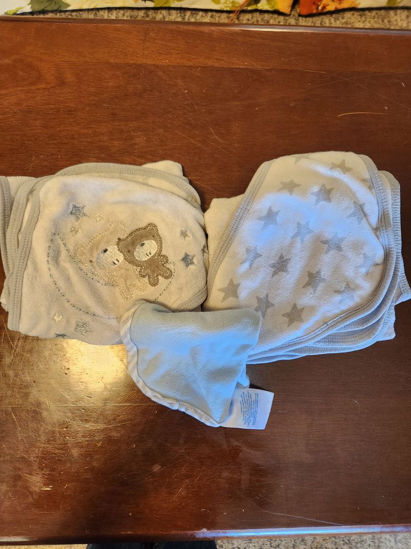 Infant towels 2 towels 1 washcloth