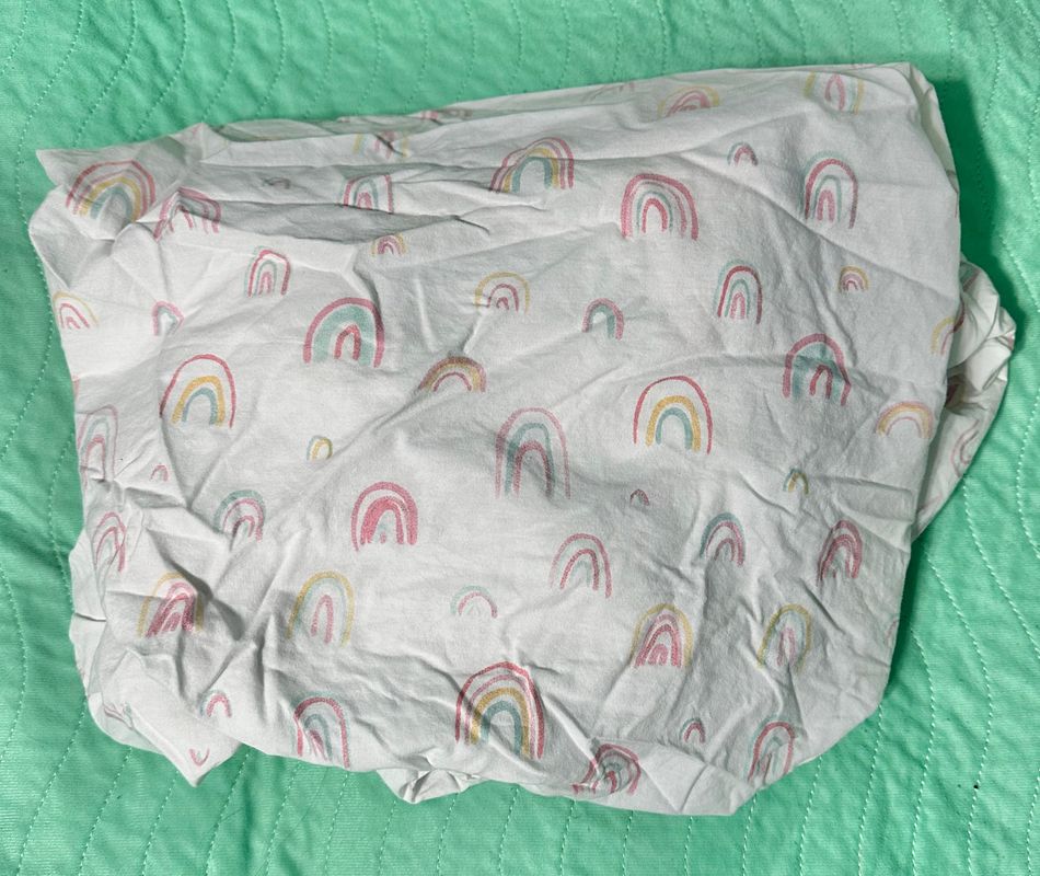 Lambs & Ivy Rainbow crib sheet Crib