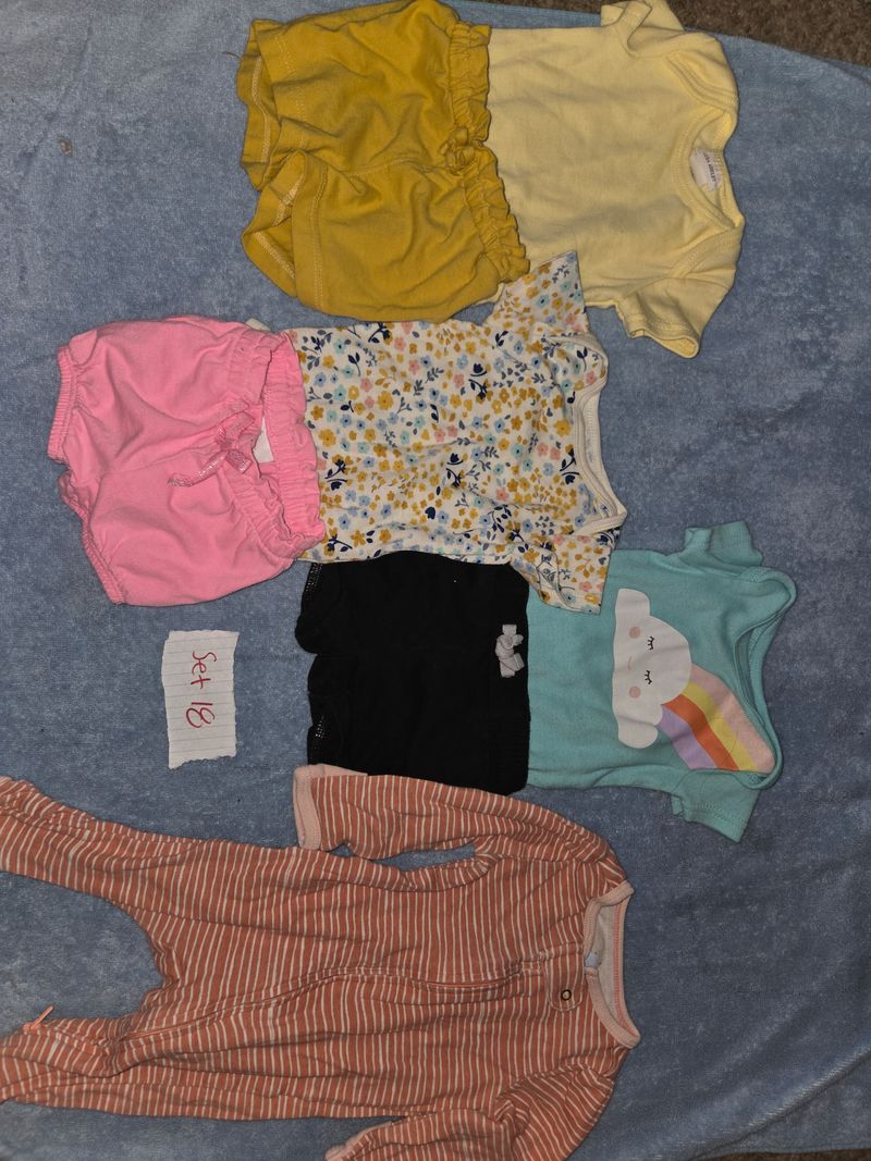 Set 18 3 outfits and a sleeper 3 Months