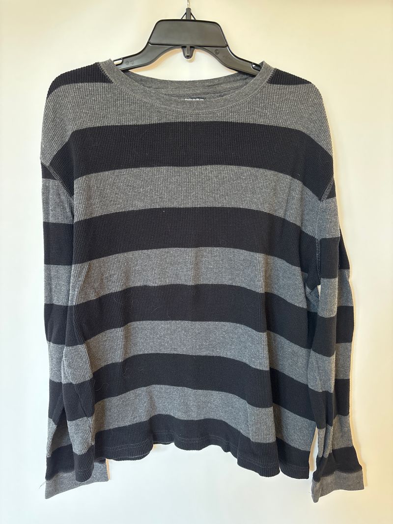 St. John's Bay gray black stripe waffle shirt L St. John's Bay gray black stripe waffle shirt L Men's - L