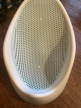 Load image into Gallery viewer, Angelcare Bathtub blue Bathing
