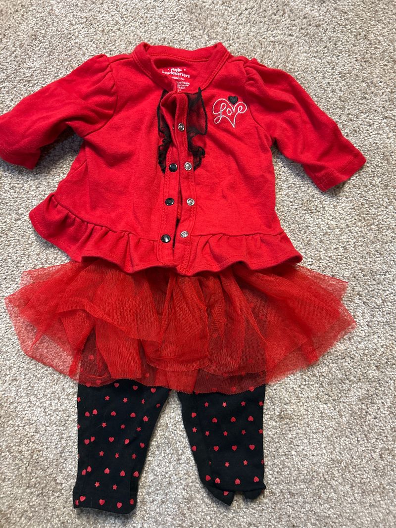3m girl minnie 2 piece long sleeve outfit Minnie 3m Red and black cotton with ruffles on pant 3 Months