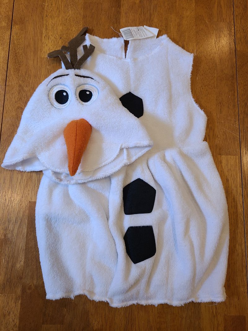 3T-4T Disney Olaf warm and fuzzy costume with hat  3T