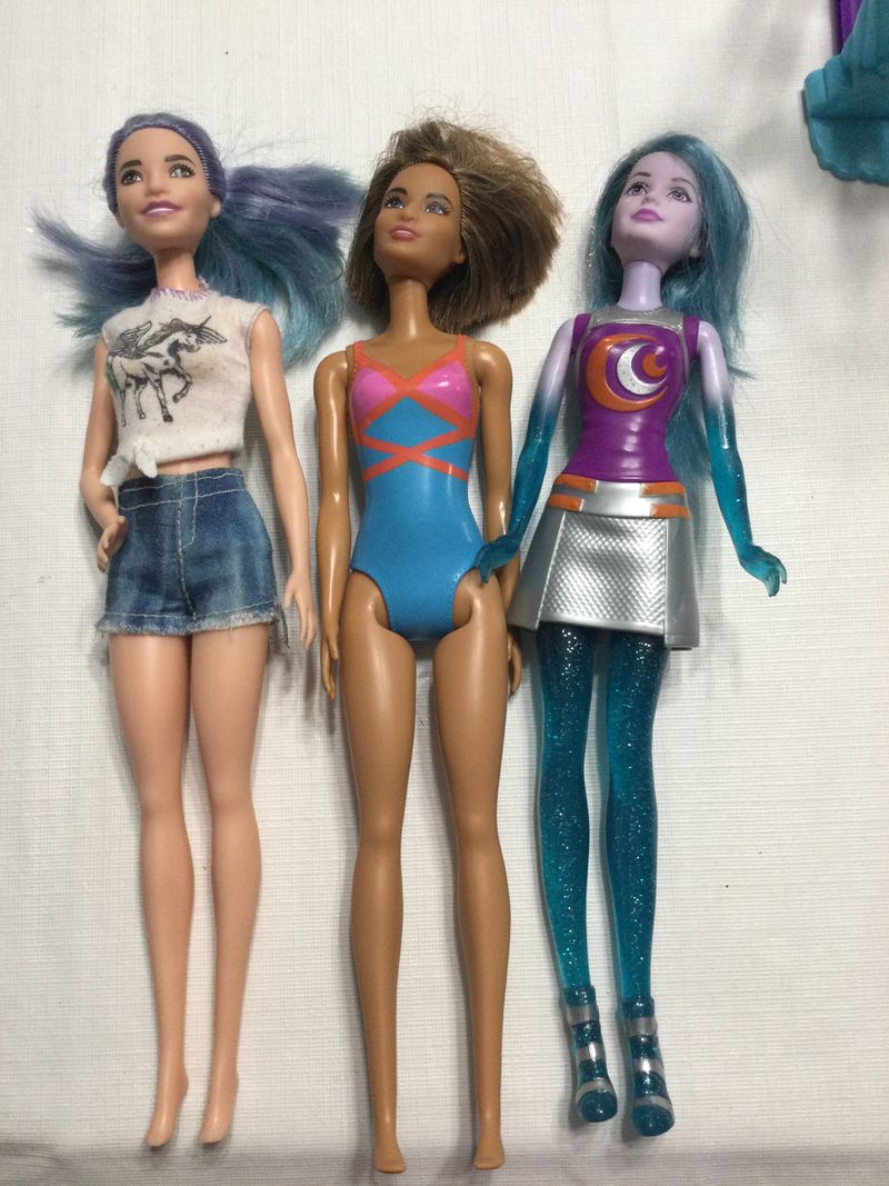 Barbie 2017 Fashionista 2015 Starlight Adventure Blue Twin and swimsuit Dolls and Accessories