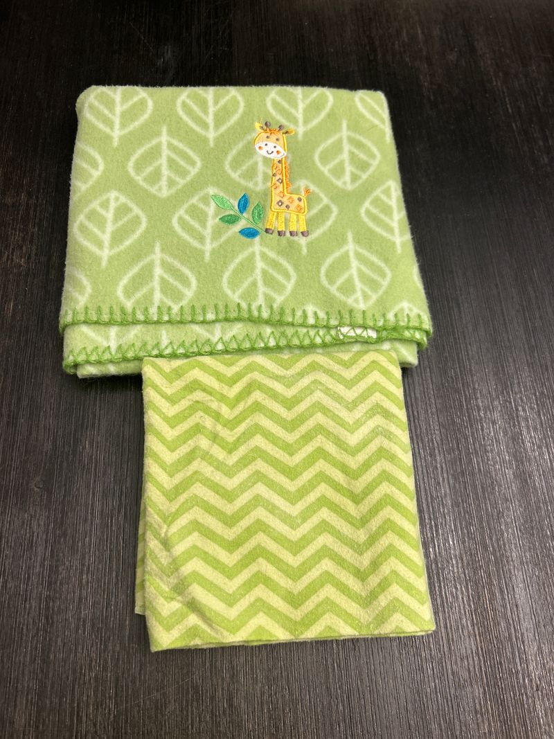 Garanomals Lime green 2 pc blankets Crib