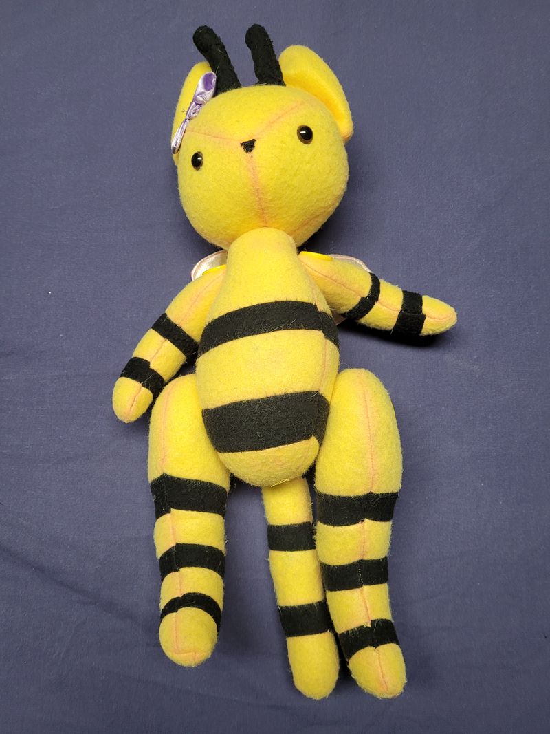 Cat bee plushie  Plush Toys