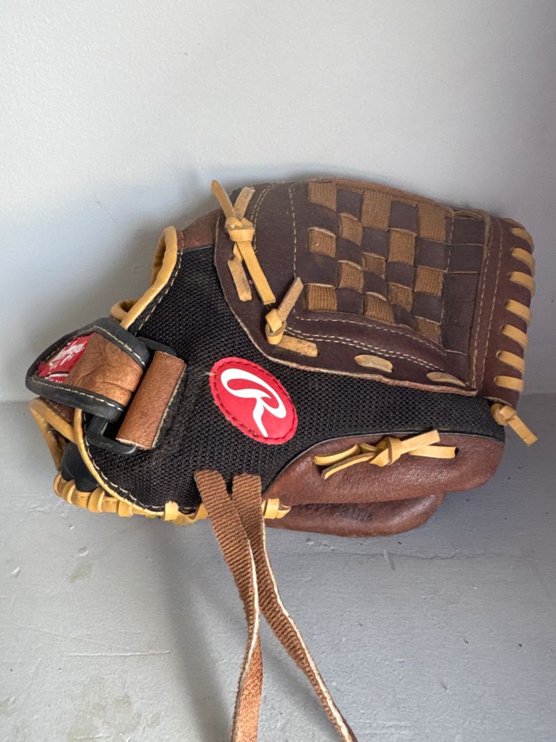 Rawlings,tball glove, EUC