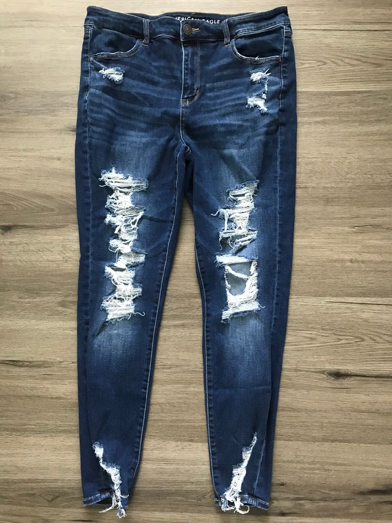 American Eagle Next level stretch, distressed, jeans, size 16, long. #88. Women's 16