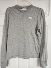 Load image into Gallery viewer, Abercrombie Gray shirt 14
