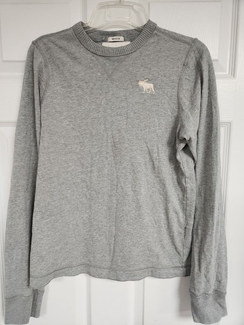 Abercrombie Gray shirt 14