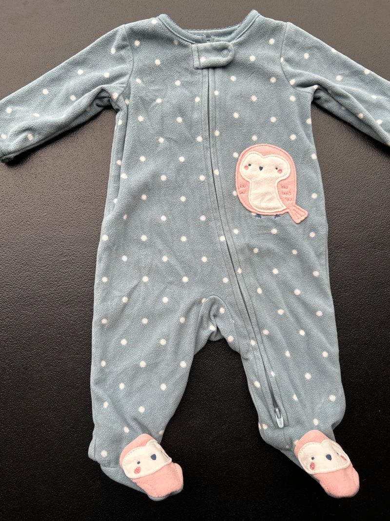 Carters footed pajamas, 0-3 months Fleece, blue, polka dot, bird 3 Months