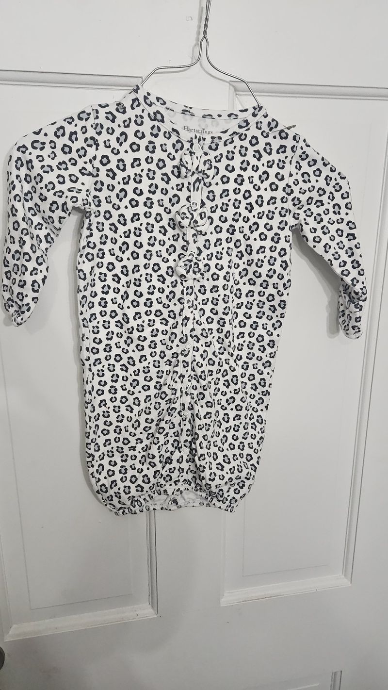 Heartstrings Cheetah gown 6-9 9 Months
