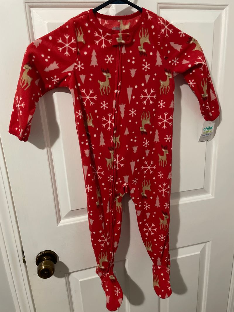 Carters NWT Carters zip up christmas sleeper with reindeer and snowflake 2T