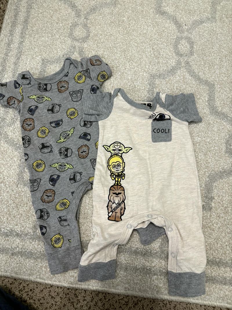 0-3M Star Wars snap rompers  Newborn