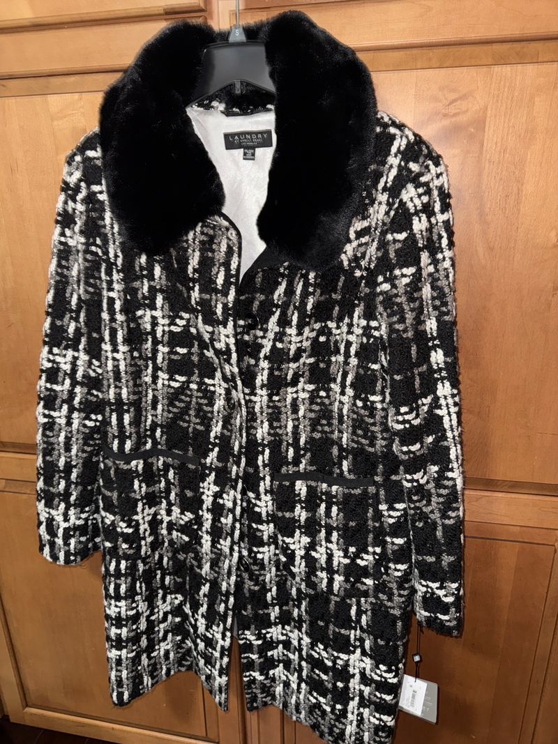Laundry by Shelli Segal New with tag winter coat nice/warm and heavy Women's - XXL