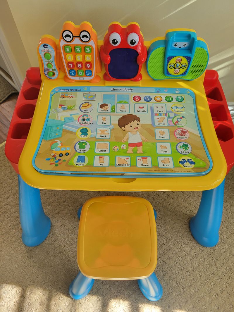 VTech Touch & learn activity desk deluxe Educational