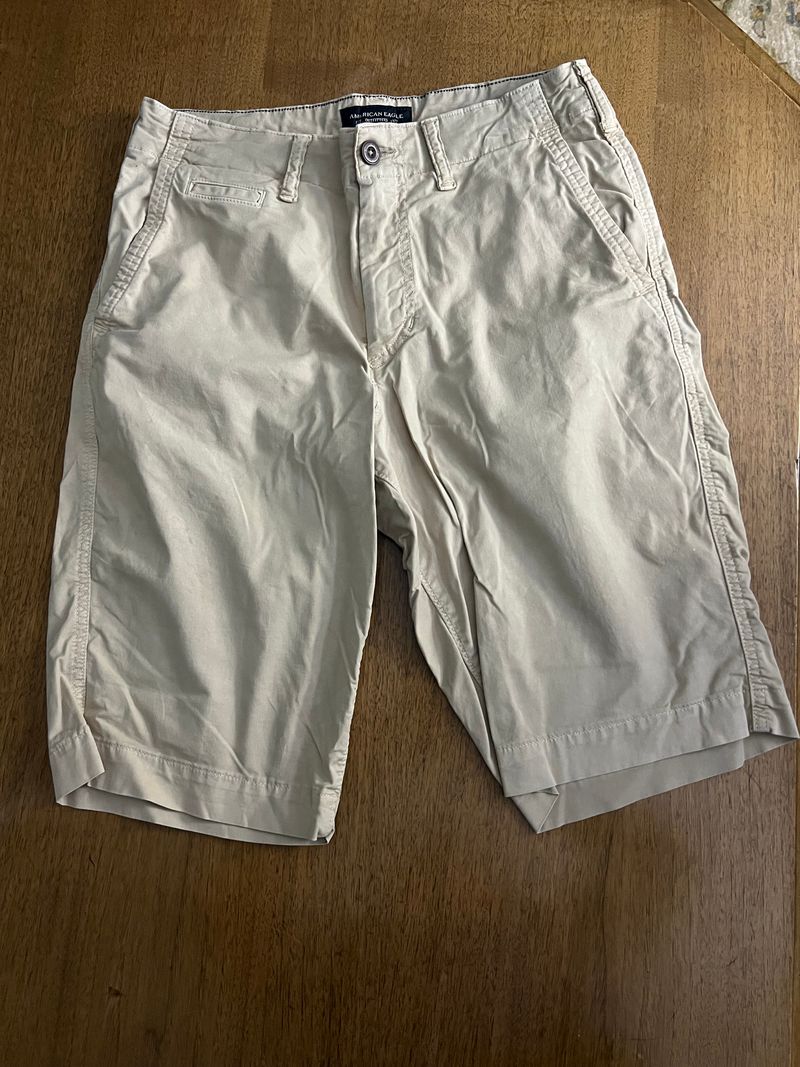 American Eagle Next level flex. Khaki shorts size 30, Longer length 30