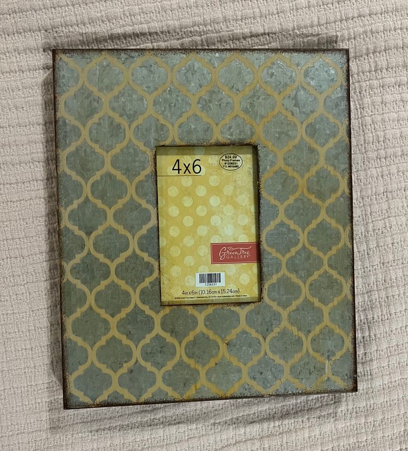 4x6 metal Moroccan design photo frame Excellent condition
