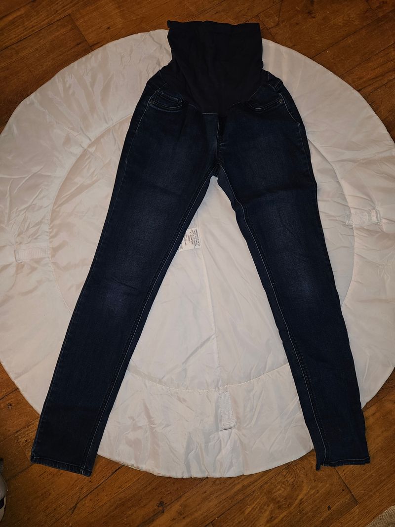 Indigo blue Jeans says size LM but fits like a medium Women's Med 8-10