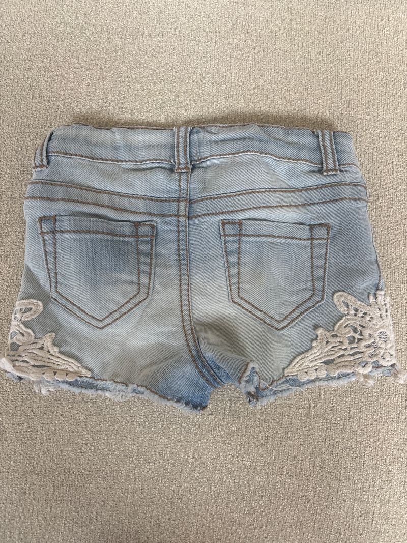 Cherokee XS 4-5 light denim jean shorts Cherokee XS 4-5 light denim jean shorts 4T