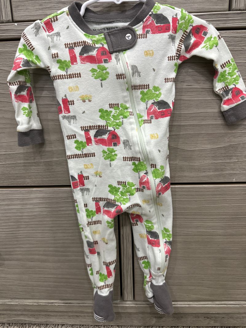 Burt's Bees Baby Farm footed and zipper pjs 3 Months