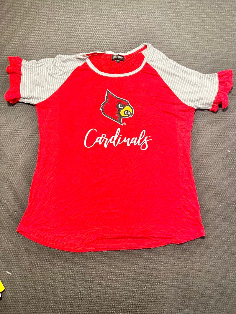 U of l cardinals women tops sz xxl Red with white n gray stripes on shoulder Women's - XXL