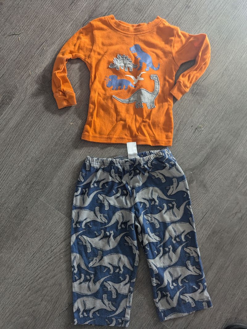 Carter's, 18m, two piece Dino pajama set Blue spitting long sleeve shirt and long sleeve pants pajama set 18 Months