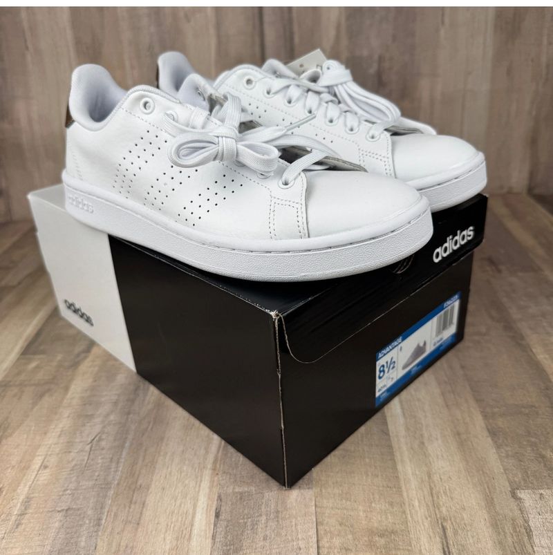 Adidas new Advantage White Cloudfoam Tennis Shoes Gold 8-1/2 (Adult)