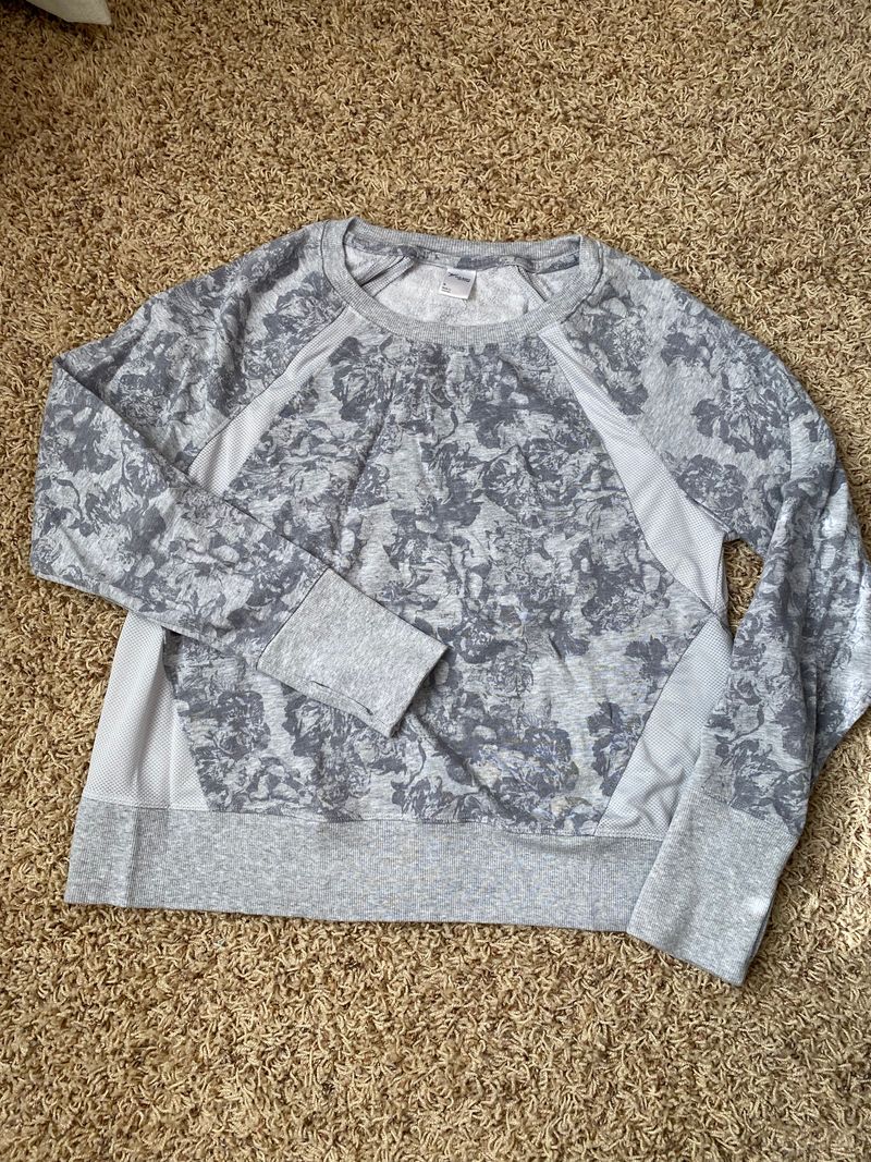 Old Navy Active Gray Floral Print Sweatshirt  Women's - M
