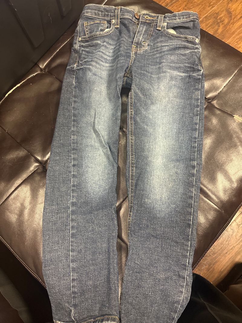 10 Regular Levi Strauss straight dark wash jeans 10 Regular dark wash jeans with adjustable waistband 10